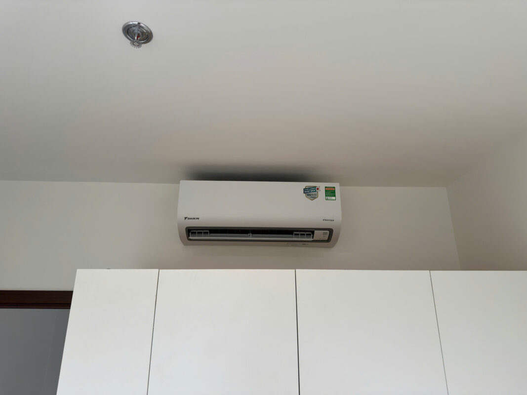 Hoàn thành lắp đặt dàn lạnh Daikin thứ nhất